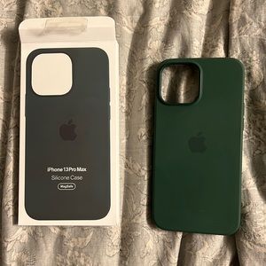iPhone 13 pro max silicone case clover